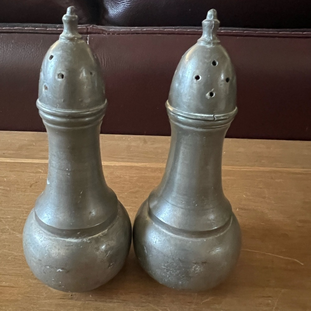 INSICO Pewter salt and pepper shakers.